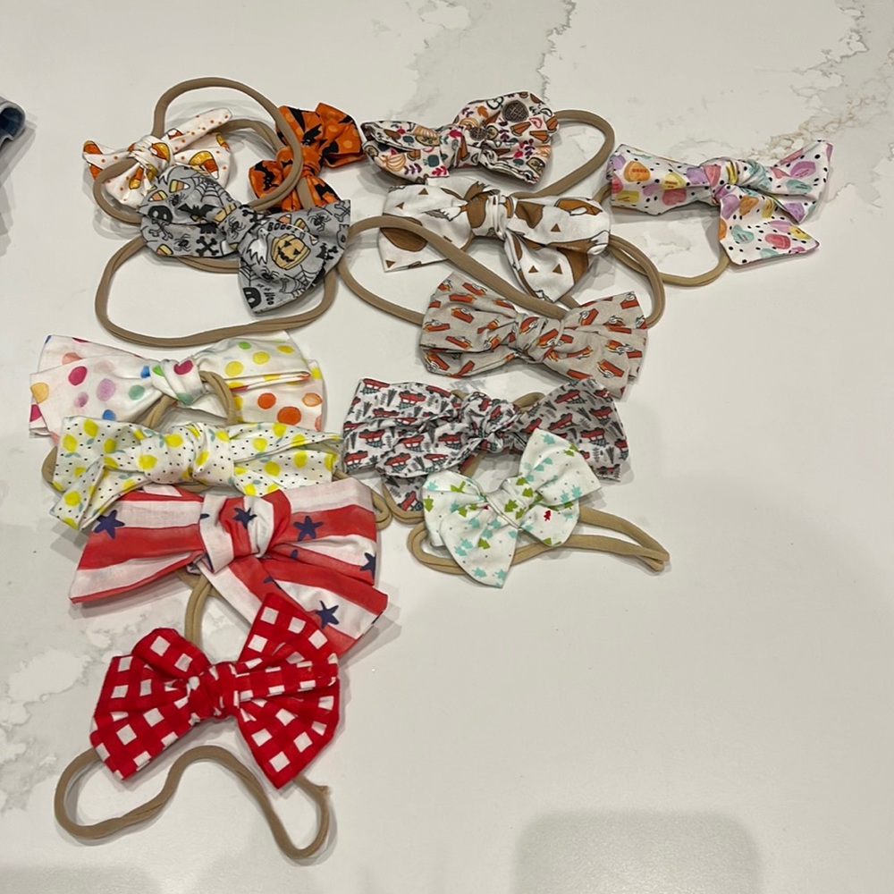 Holiday Girls Bow Set